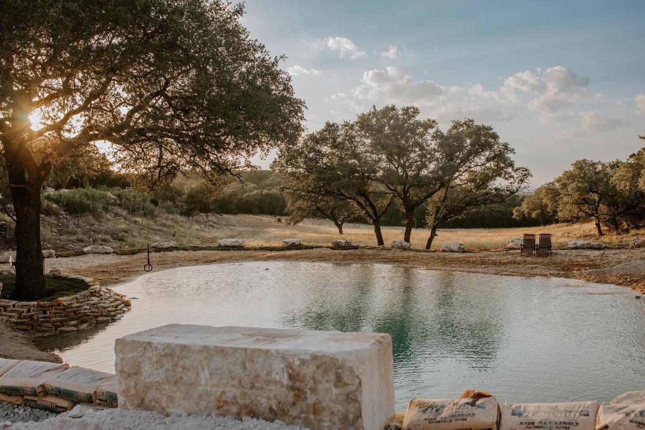 Willa Hummingbird Haus - Hill Country Views On 20 Acres With Firepit Spring Branch Zewnętrze zdjęcie